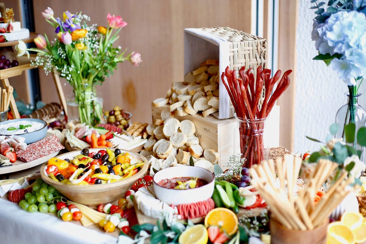 Proteinreiche Ernährung: Unsere Mettwürste decken einen Großteil des täglichen Eiweißbedarfs.